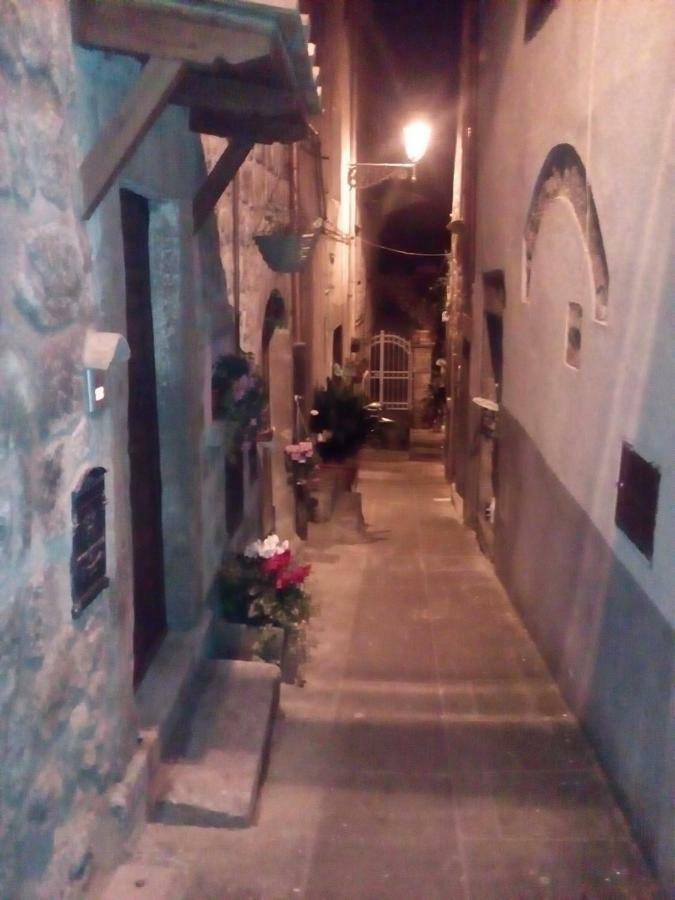 Appartement Sospesi Nel Borgo à Vitorchiano Extérieur photo